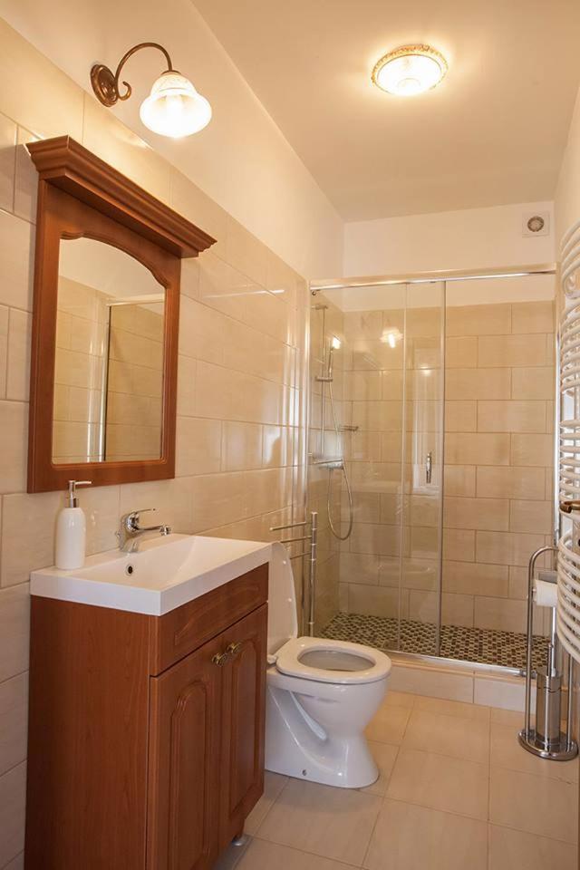 Wekler Csaladi Pinceszet Es Panzio Hotel Mecseknadasd Ngoại thất bức ảnh